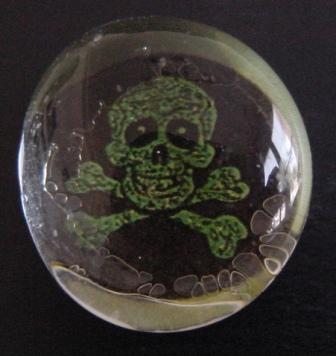 Green Skull & Cross Bones w/Black Background Magnet Item #M-H008