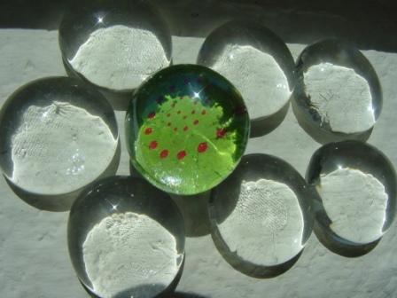Glass magnet - Item #M0028