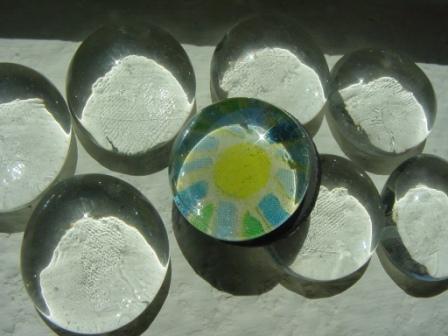 Glass magnet - Item #M0033